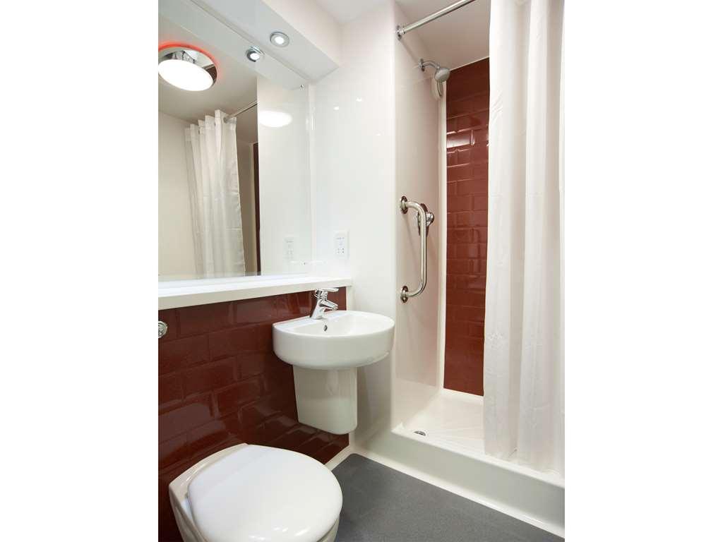 Travelodge Caerphilly Pokoj fotografie